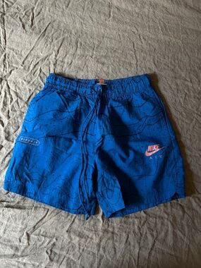 Nike air land woven shorts